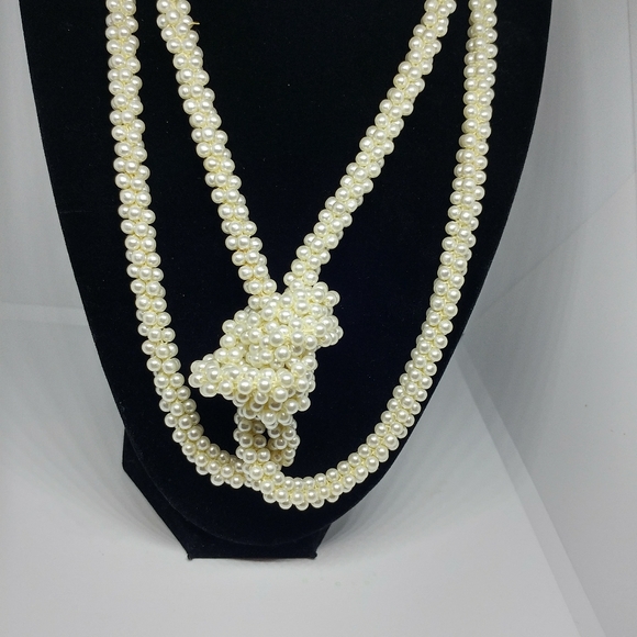 Pearl Necklace - Picture 6 of 8